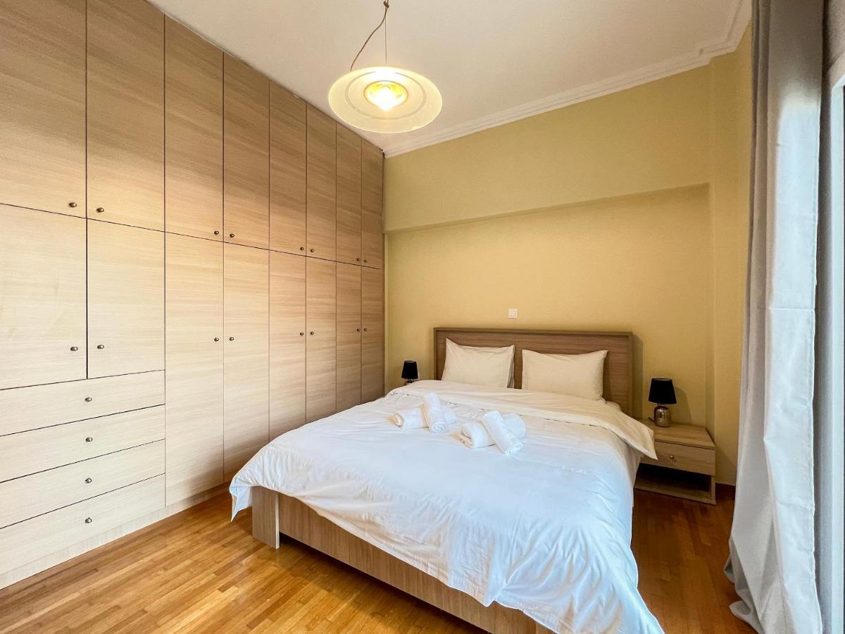 Chiou Spacious 90Sqm Apt In Athens Luaran gambar