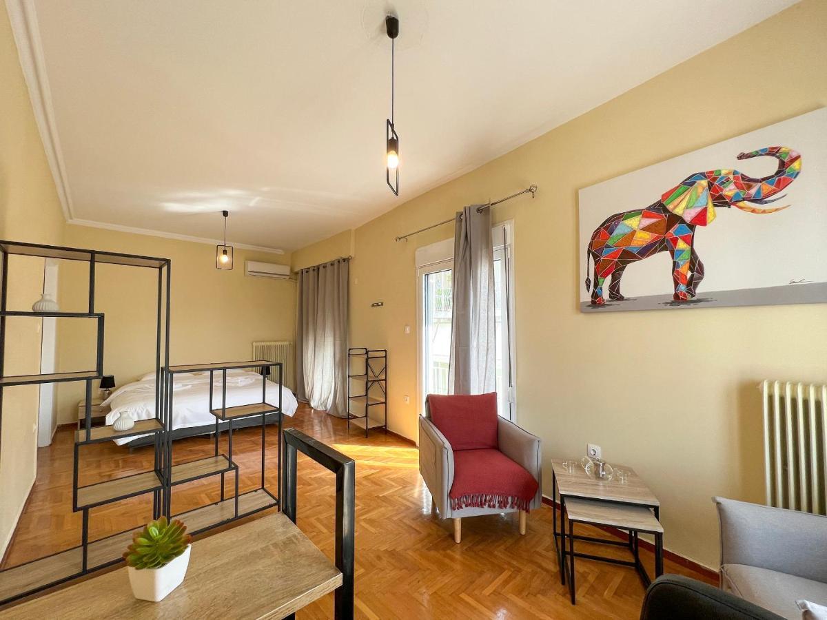Chiou Spacious 90Sqm Apt In Athens Luaran gambar