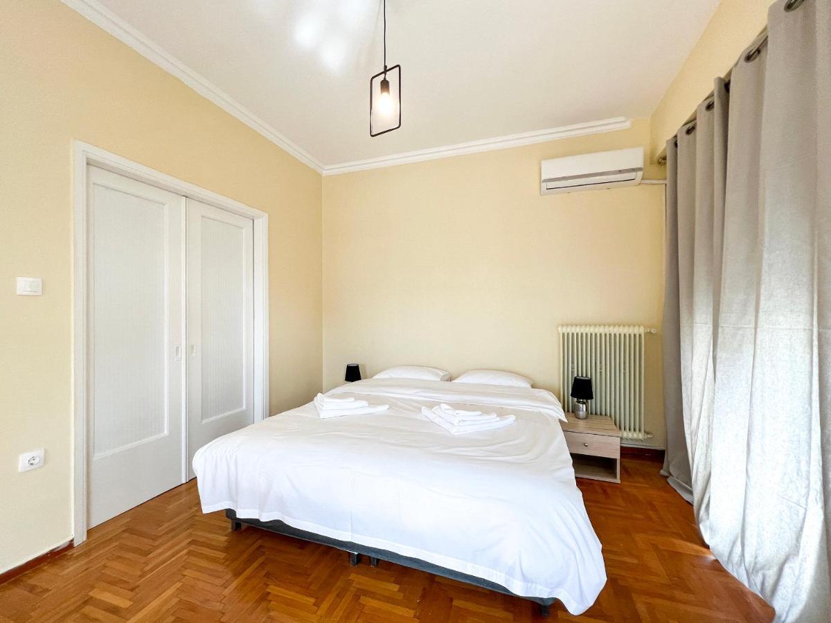 Chiou Spacious 90Sqm Apt In Athens Luaran gambar