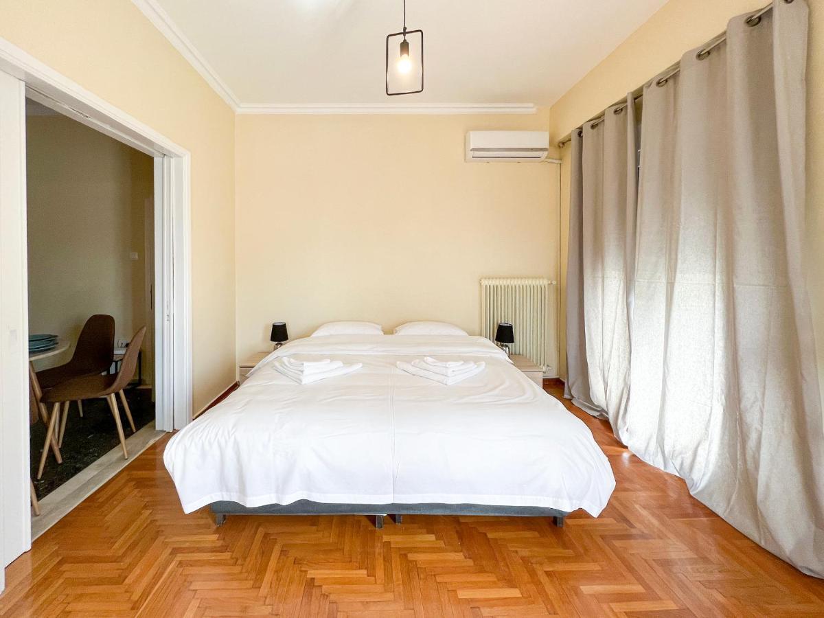 Chiou Spacious 90Sqm Apt In Athens Luaran gambar